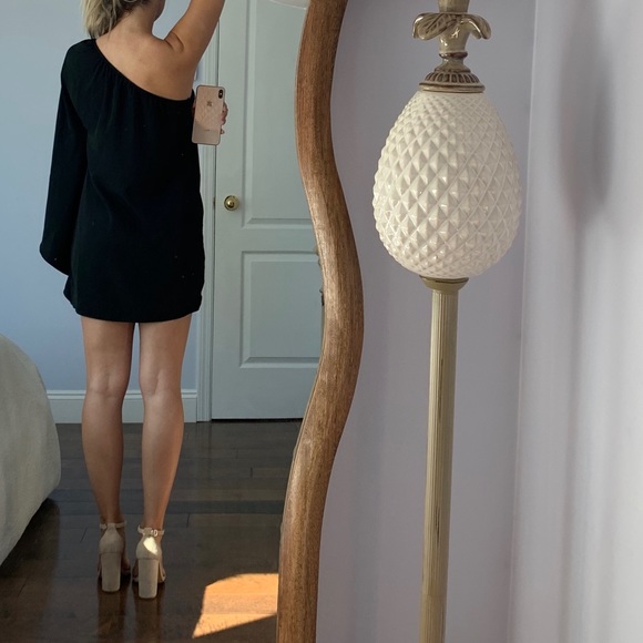 GUESS by Marciano Single Sleeve Goddess Dress - Picture 8 of 8